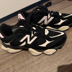 New Balance Women's Black and Cream Sneakers